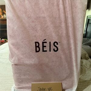 BÉIS Limited Edition Flame Check-In (Large)